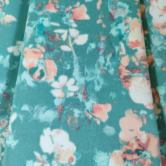 Skirt - Picture 3 of 3